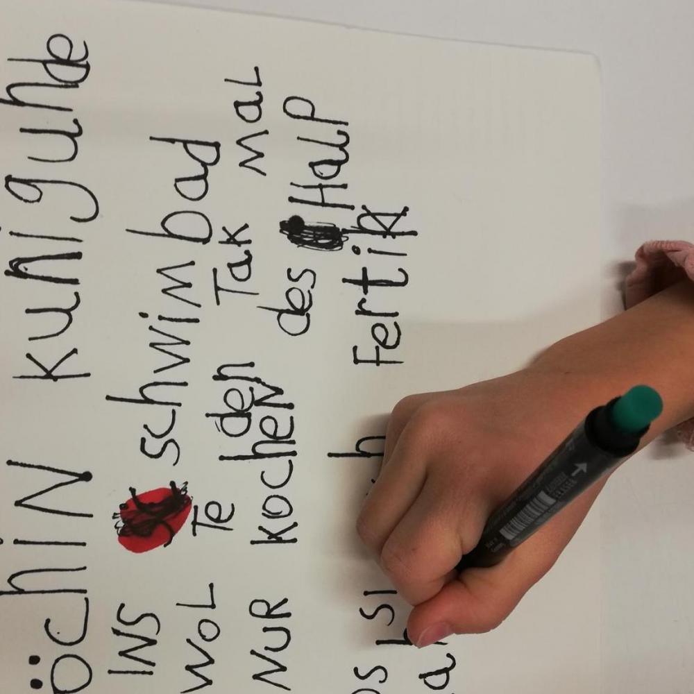 Symbolbild Werkstatt der Buchkinder in der Stadtteilbibliothek Stuttgart-Vaihingen